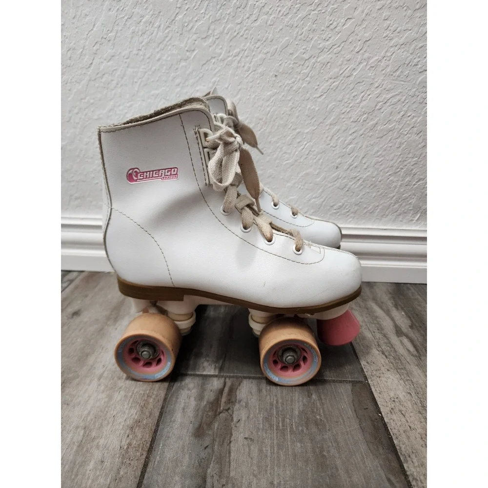 Vintage Chicago Girls Rink Skates White/Pink Size- Junior 3